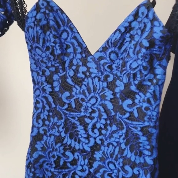 NWT BARDOT TEAGEN LACE OFF SHOULDER DRESS - Picture 2 of 14